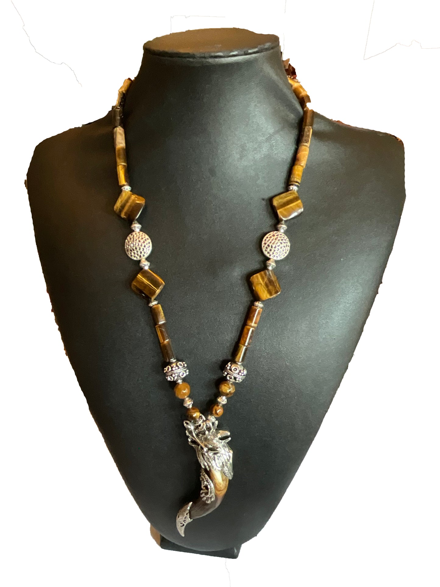 Large Wolf Tooth Tiger